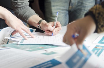 Peste o sută de mii de cereri pentru clasa pregătitoare. Iată până când îţi poţi înscrie copilul în învăţământul primar